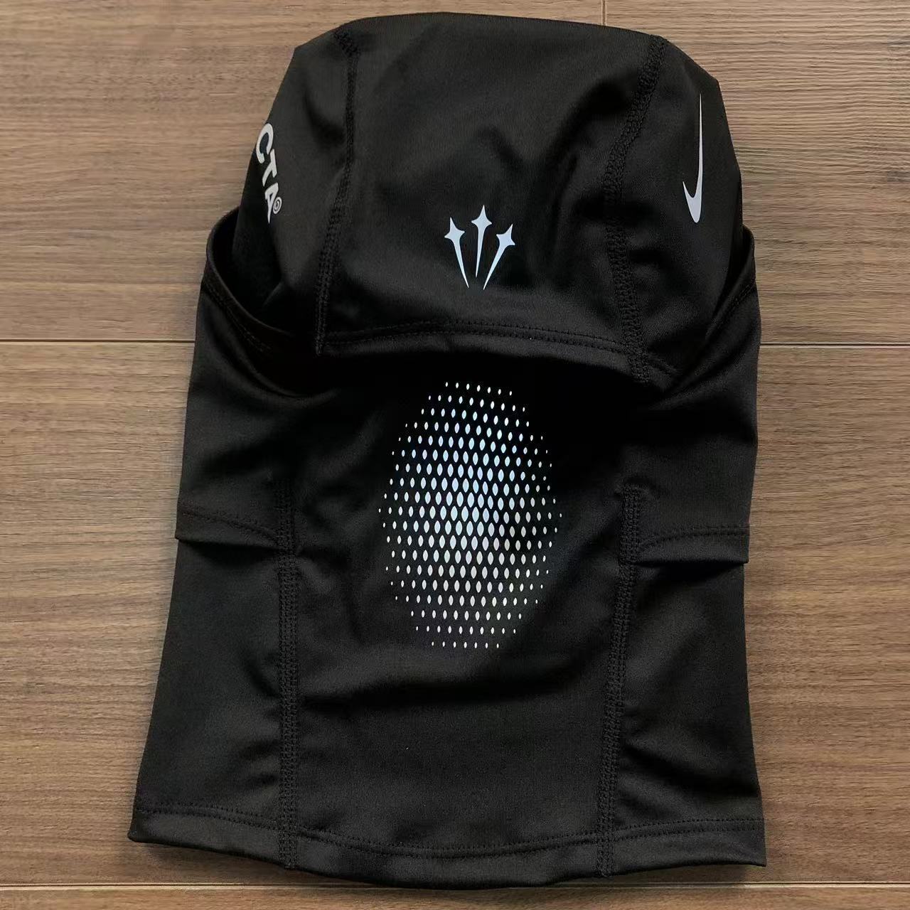 PASAMONTAÑAS NIKE x NOCTA REFLECTANTE
